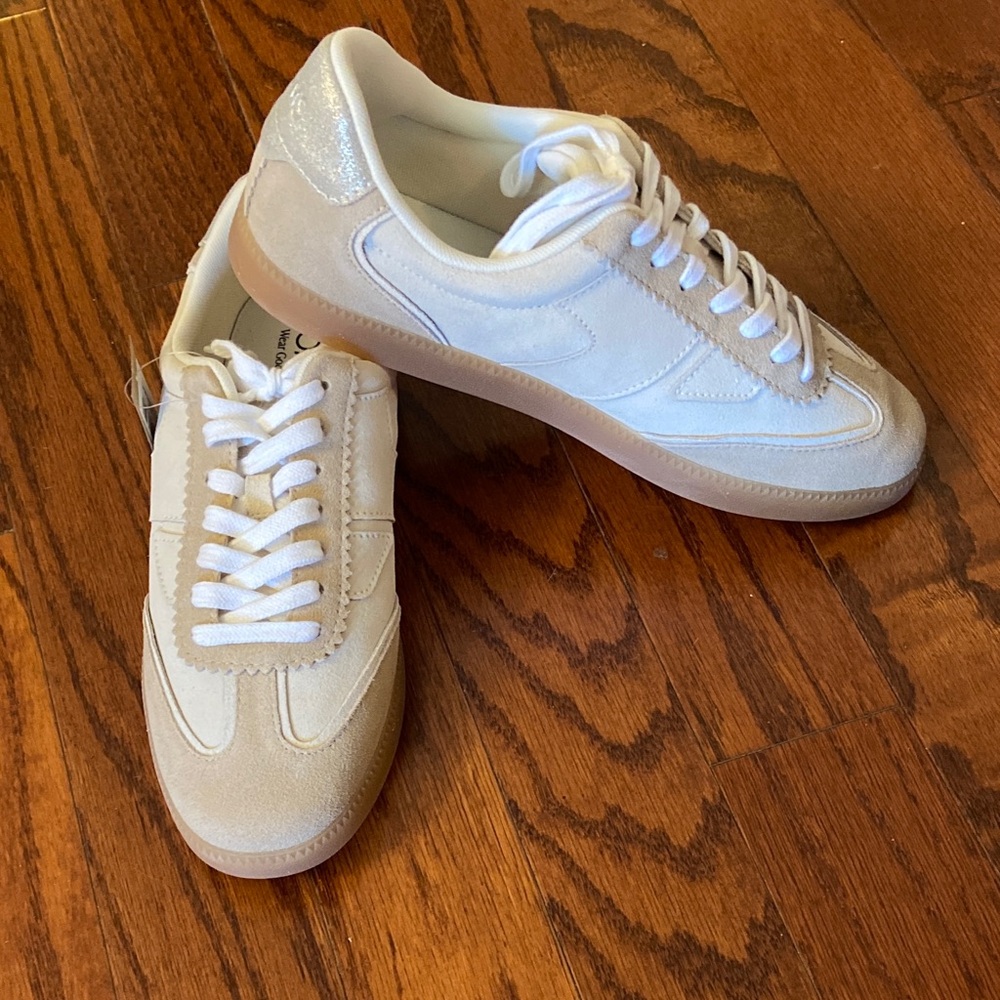 Sneakers - TOMS - “Collin’s” Women’s 10 - NWT - Suede & Leather - Oatmeal Color
